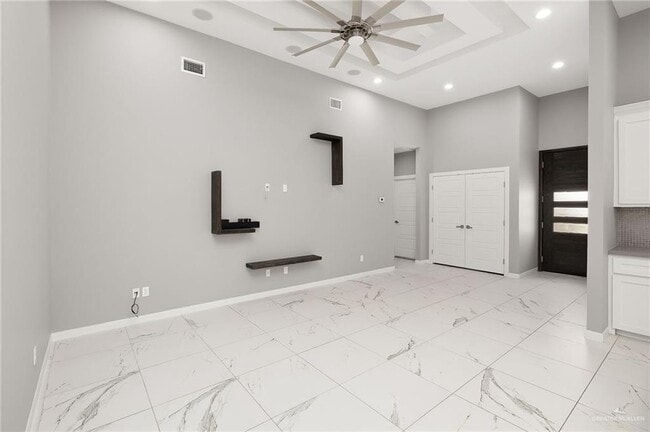 Building Photo - 17 S 27th St