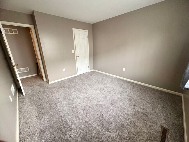 Building Photo - 3 Bedroom 4 Bathroom Available in Hummelstown w/Large Bonus Room!