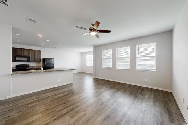 Building Photo - 968 Rice Dr