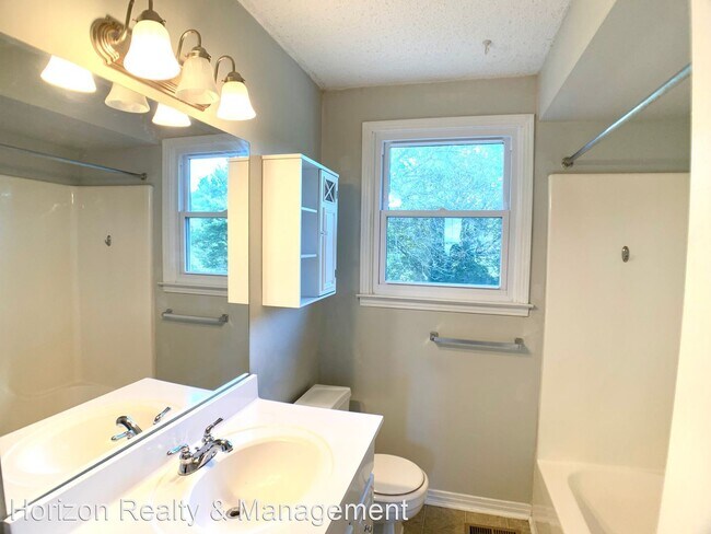 Building Photo - 3 br, 2 bath House - 2707 Dove Ct