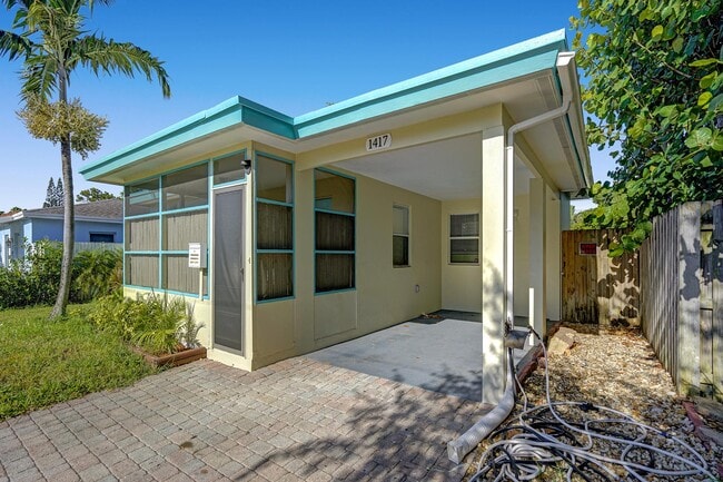 Building Photo - 1417 N Andrews Ave