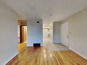 Building Photo - 331 E 18th Ave
