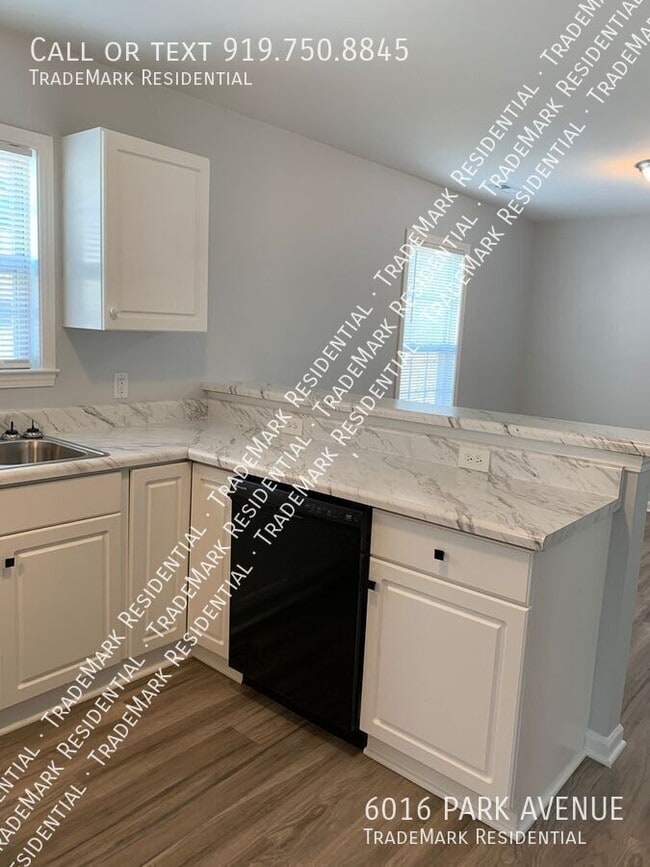 Building Photo - 6016 Park Ave