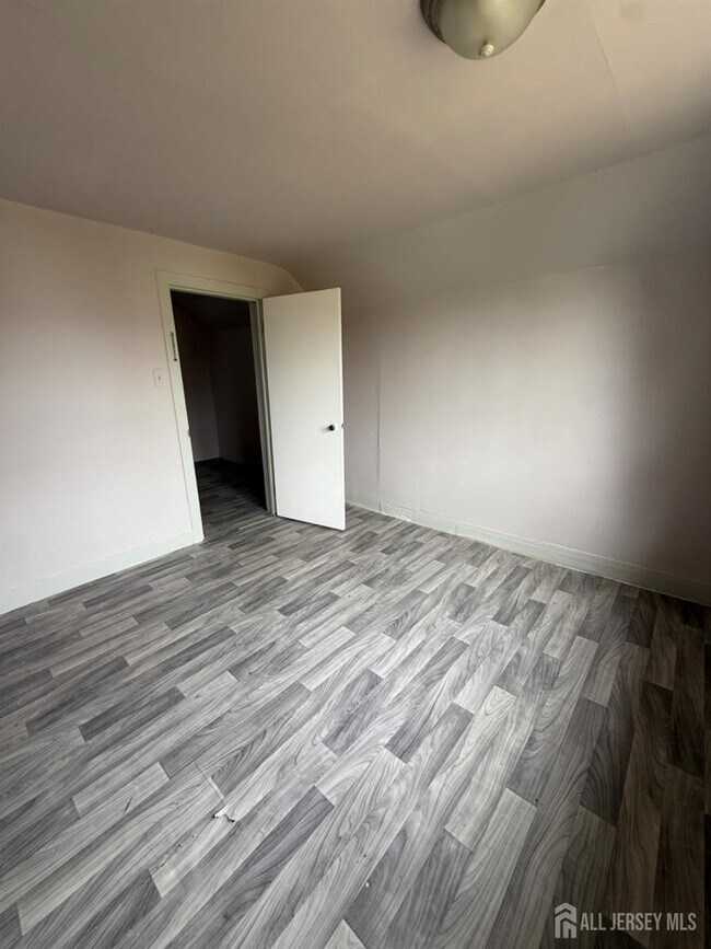 Building Photo - 400 High St