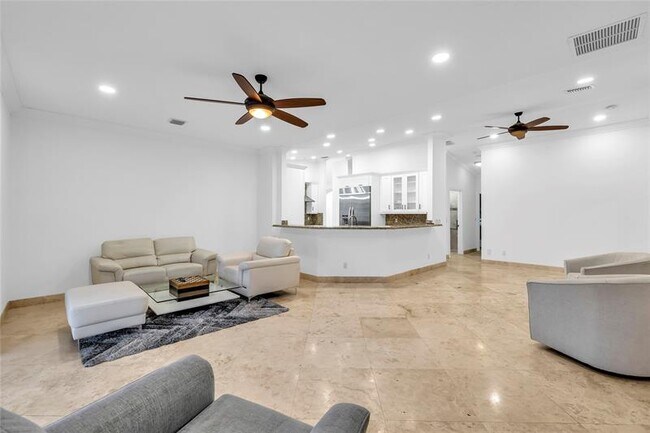 Building Photo - 6300 SW 190th Ave