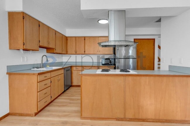 Building Photo - 264 Cervantes Cir