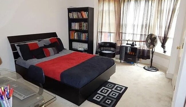 Building Photo - Historic 5 Bed 1.5 Bath in York