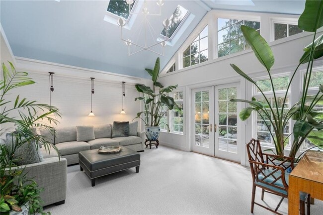 Building Photo - 530 Blackstone Blvd