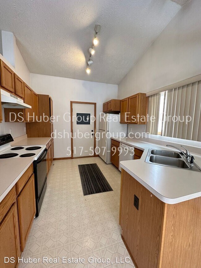Building Photo - 4 br, 2 bath House - 13505 Webster Rd