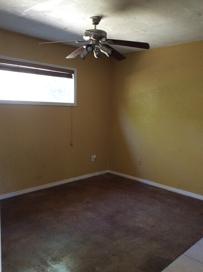 Building Photo - 111 E 12th St