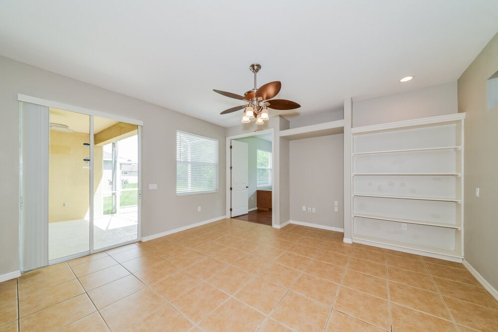Building Photo - 5412 Lexington Dr