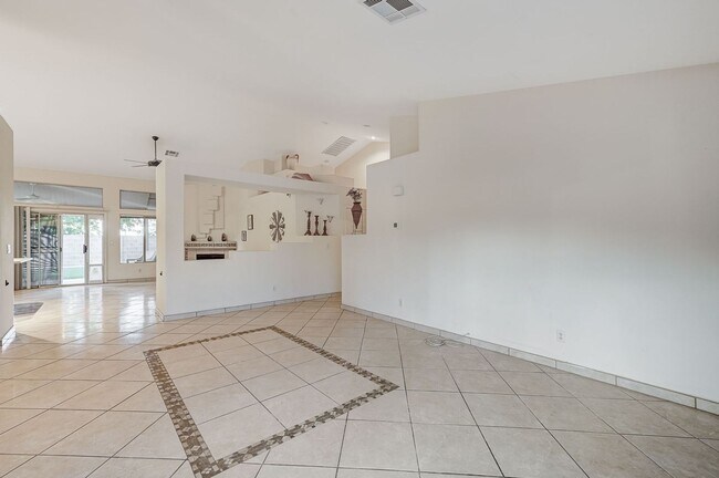 Building Photo - Henderson Single-Story Gem with Gas Firepl...