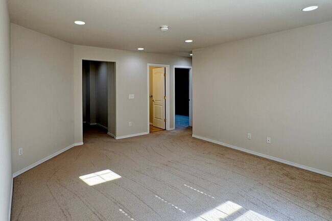 Building Photo - 10234 186th Ct NE