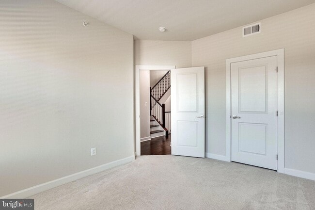 Building Photo - 43469 Grandmoore St