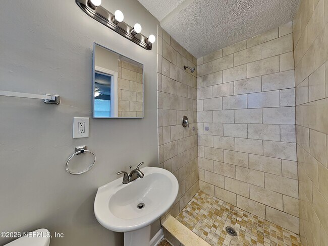 Building Photo - 6406 Harlow Blvd