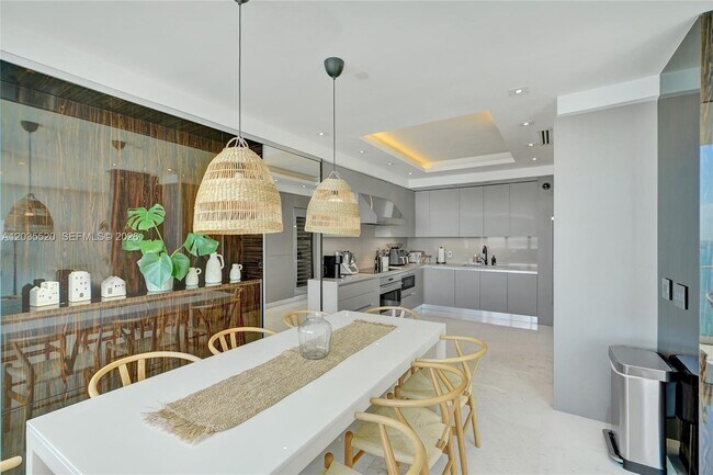 Building Photo - 800 Claughton Island Dr