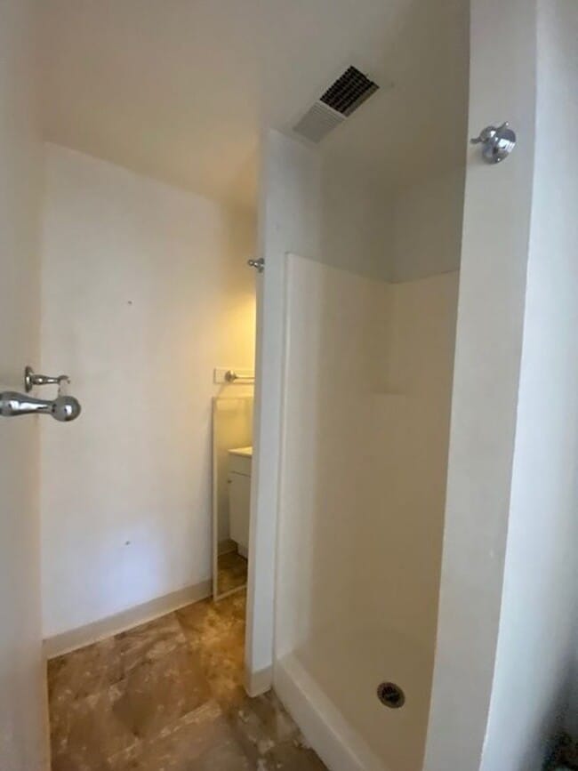 Building Photo - Close to Cal Poly Humboldt, 4/2 house!