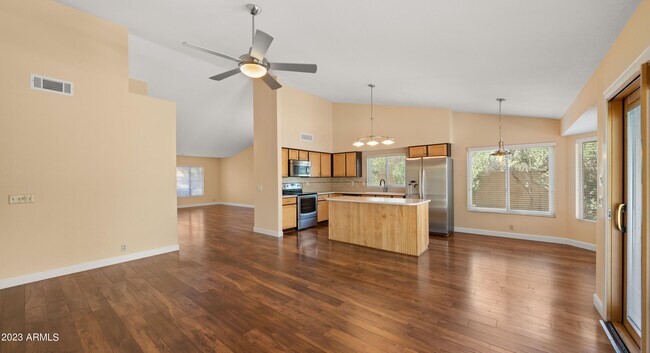 Building Photo - 4104 E Palo Brea Ln