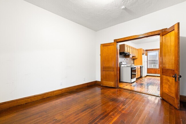 Building Photo - 64 Crapo St