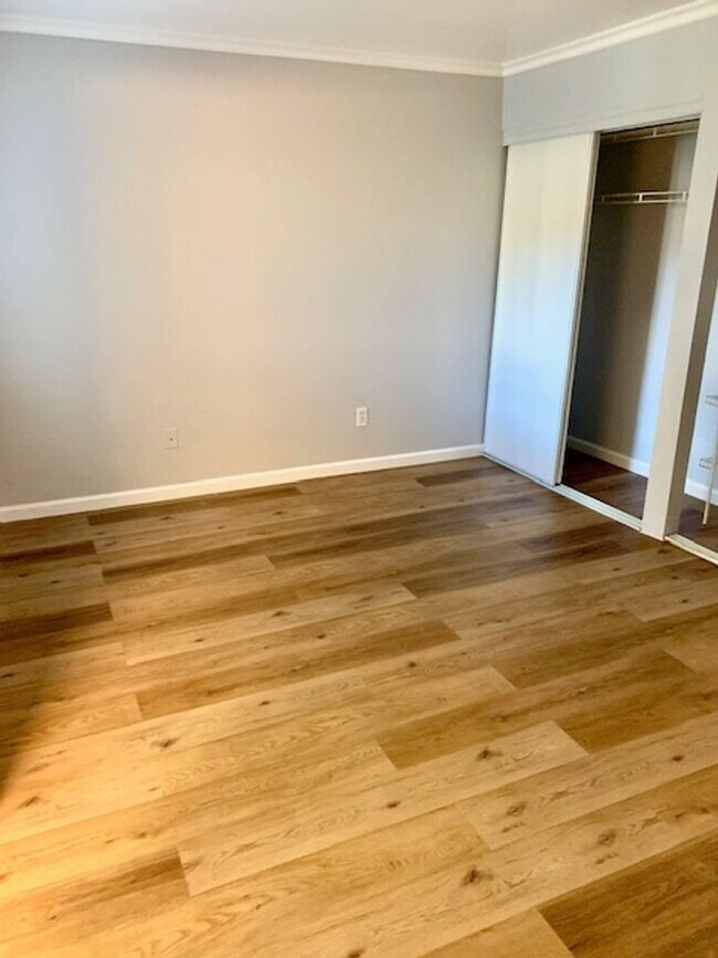 Building Photo - Great 1 bed 1 bath Condo in Pittsburg -- COMING SOON !!!