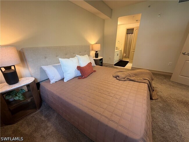 Building Photo - 7839 Regal Heron Cir