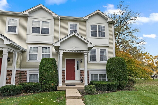 Building Photo - 361 Holiday Ln