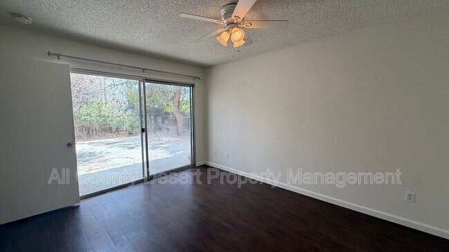 Building Photo - 52020 Avenida Mendoza