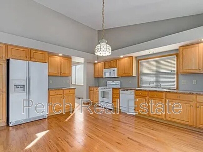 Building Photo - 14041 W Amherst Ave