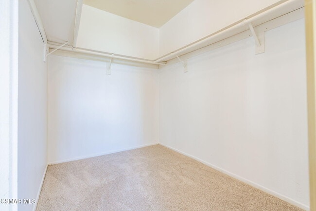 Building Photo - 376 Fresh Meadows Rd