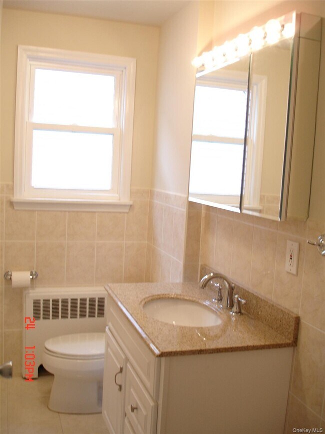 Building Photo - 129 Maple Blvd