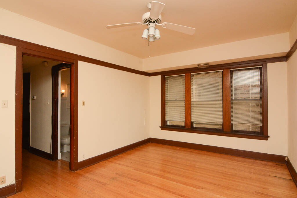 Building Photo - 1309 W Newport Ave