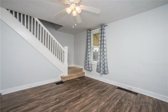 Building Photo - 18 Jacob St