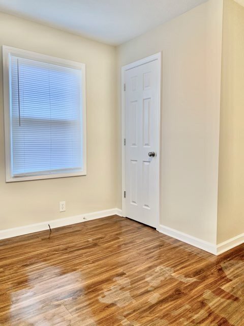 Building Photo - 3-Bedroom Woodlawn Retreat with Gleaming Hardwoods & Spacious Layout!