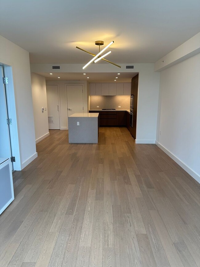 Building Photo - Savina By Bosa, 9th Floor Unit Available March 7th!