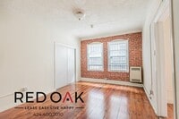 Building Photo - 832 S Oxford Ave
