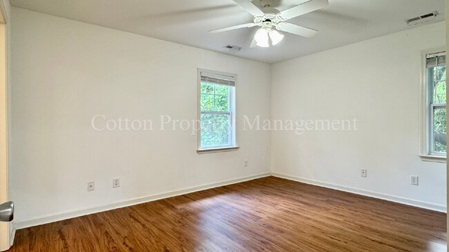 Building Photo - 3 BD//2 BA Condo / Tidal Oaks Community / 2nd Floor Unit / $1,500 per month / No Pets