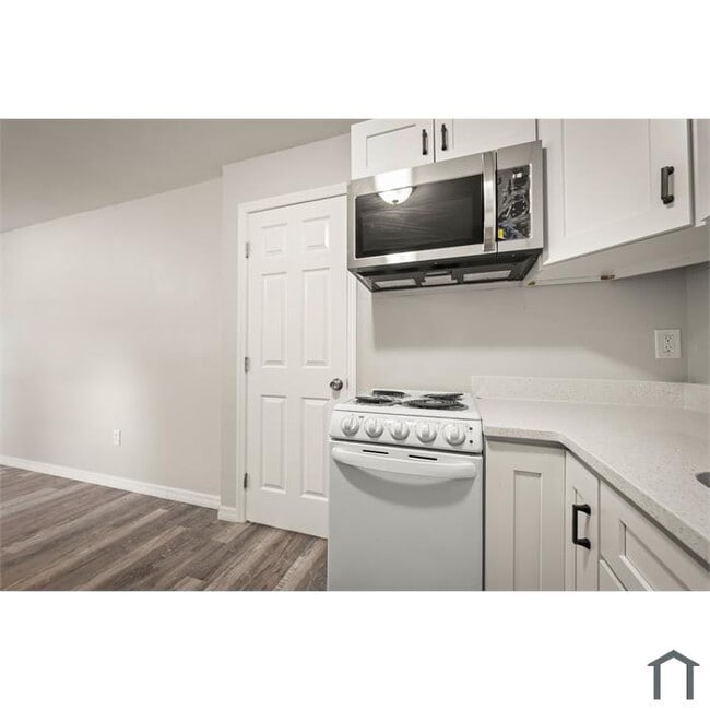 Building Photo - 5195 Cypress Crest Ln