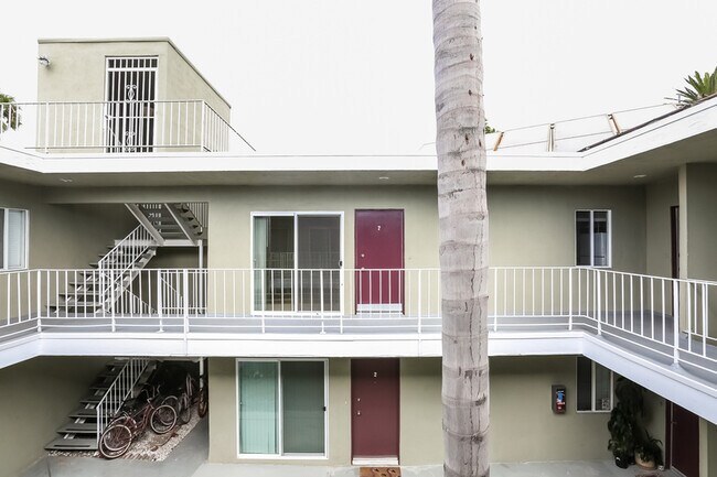 Building Photo - 2611 Ocean Ave