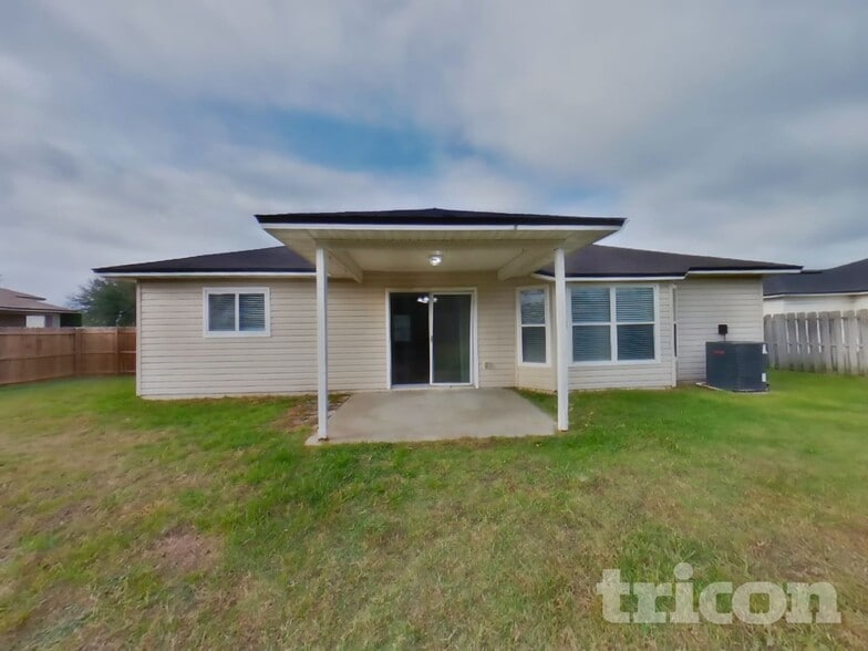 Building Photo - 86916 Cartesian Pointe Dr