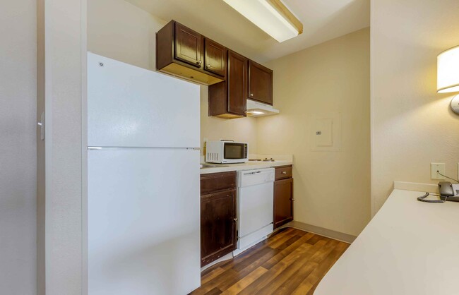 Building Photo - Furnished Studio-Austin - North Central