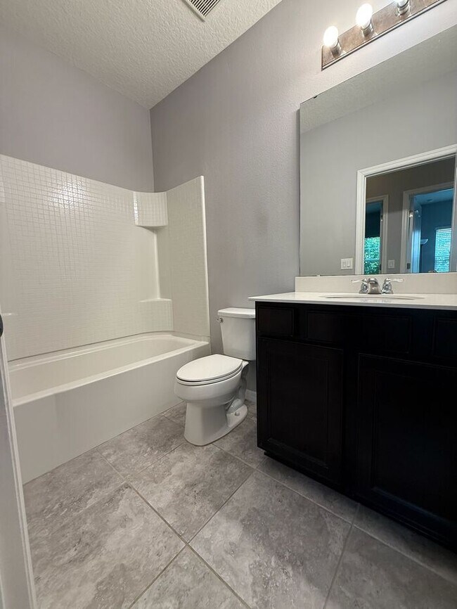 Building Photo - 7681 Ripplepointe Way