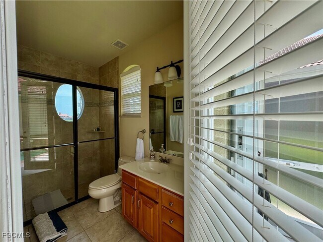 Building Photo - 1740 Ludlow Rd