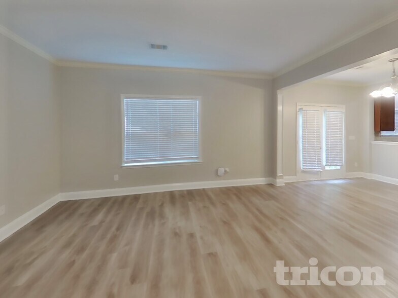 Building Photo - 184 Village Park Dr