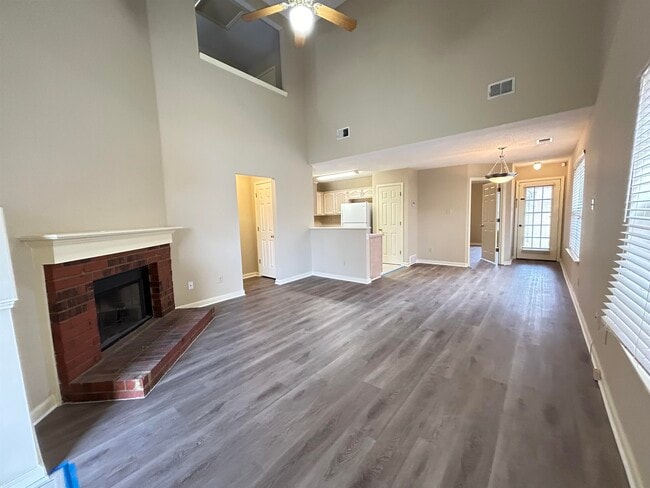 Building Photo - 1861 Winship Dr