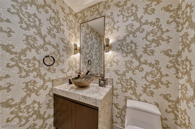 Building Photo - 4575 Dean Martin Dr