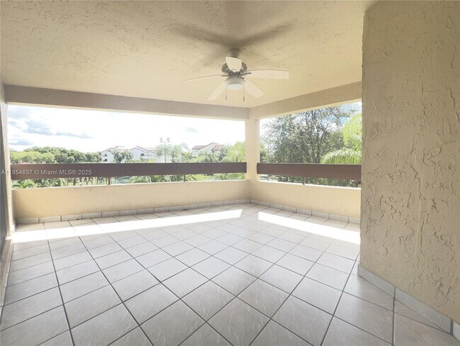 Building Photo - 9255 SW 125th Ave