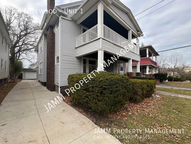 Building Photo - 2-Bedroom Duplex apartment in Cleveland He...