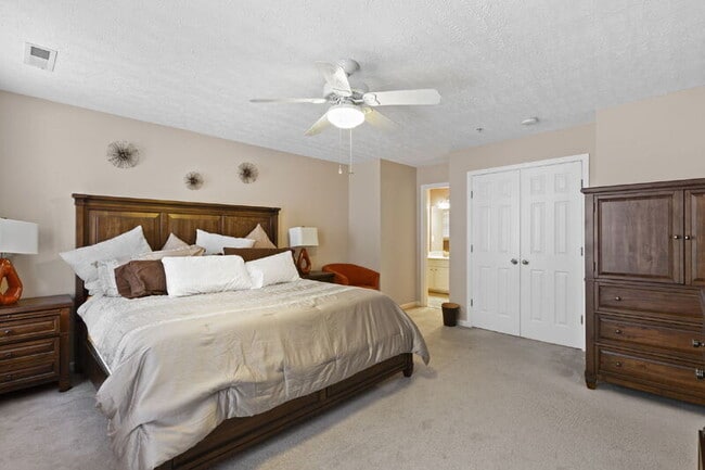 Building Photo - 212 Merlin Dr