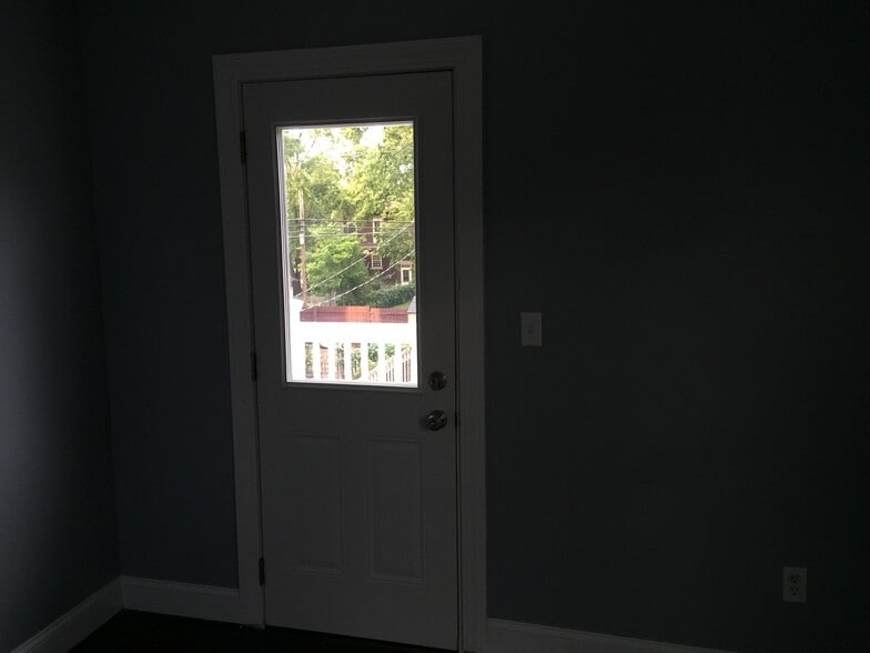 doorway to balcony - 804 Carpenter St
