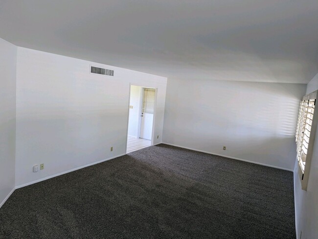 Building Photo - EXCEPTIONAL AREA/NEIGHBORHOOD-4 Bedrooms~S...